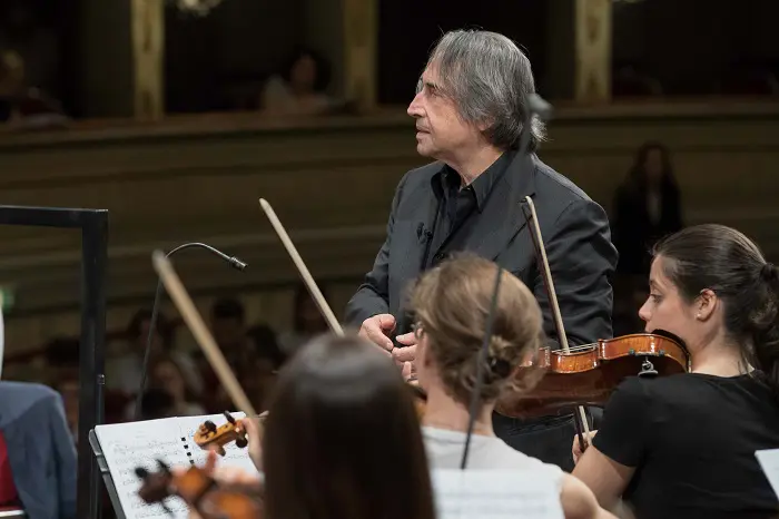 Riccardo Muti: il direttore d’orchestra non è un clown