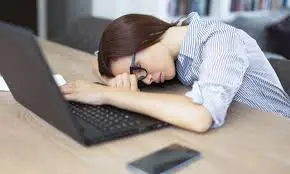 Fiom Milano: sovraccarico di lavoro smartworker a rischio esaurimento.