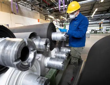 Lombardia, riprende la produzione industriale