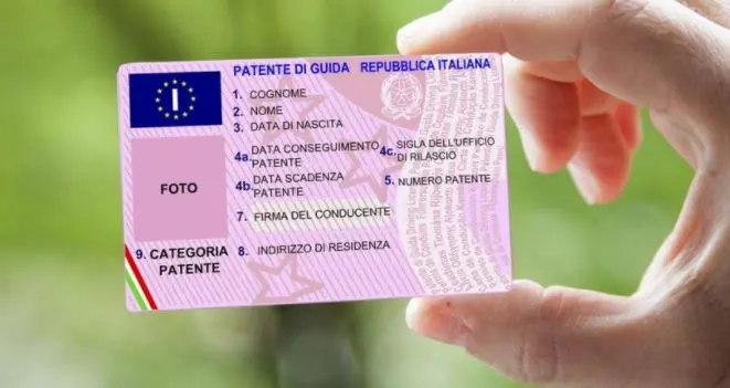 Arriva la patente di guida digitale europea