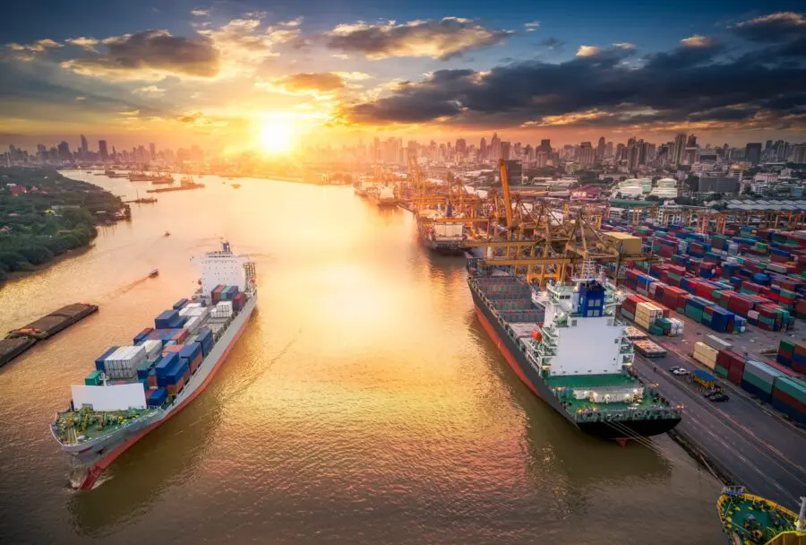 Cina, export alle stelle ad aprile: numeri sorprendenti, surplus quasi triplo