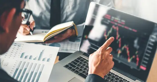 Crescono gli investimenti pubblicitari, la Tv frena