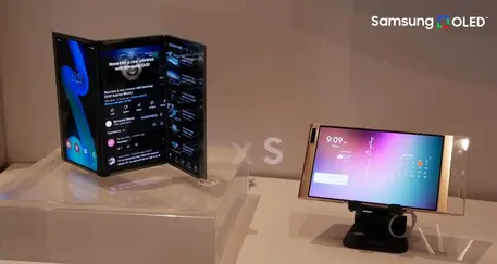 Smartphone foldable, Samsung svela al Ces nuovi prototipi