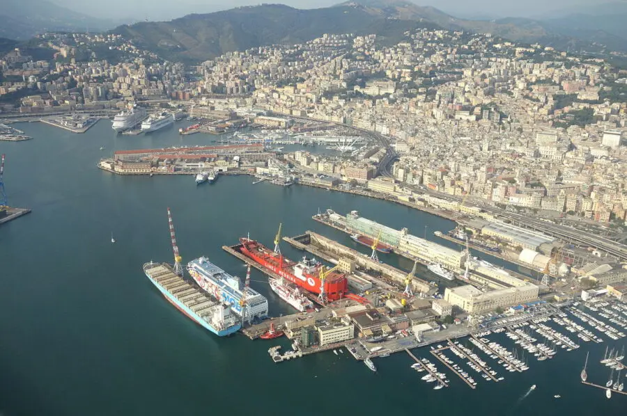 Genova, raccolti quasi due tonnellate di rifiuti in mare