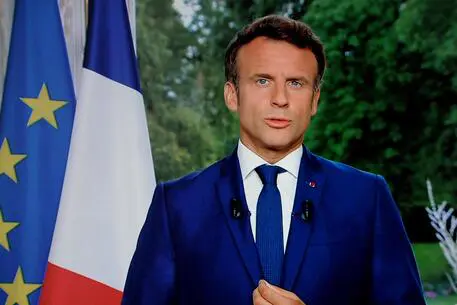 Macron, su Lampedusa “dovere di solidarietà europea”