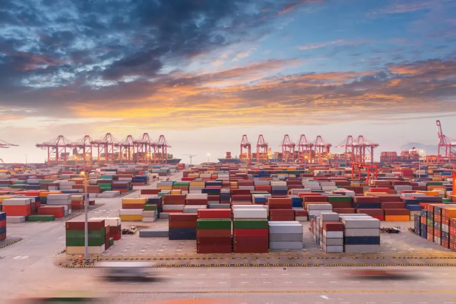 Ripresa economica della Cina: i porti occupati rispecchiano la ripresa
