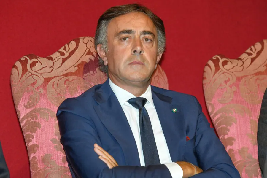 Poste Italiane dedica due cartoline per la Festa del Papà