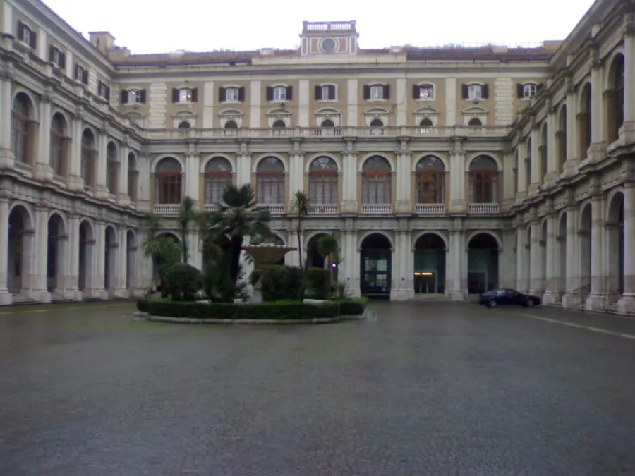 Avanzo record di 8 mld per il settore Statale