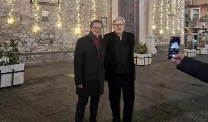 Sgarbi e Cateno De Luca firmano il patto di Taormina per le elezioni europee