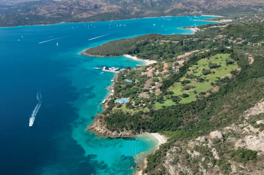 Turismo in Sardegna: Delphina hotels & resorts seleziona oltre 140 figure professionali annuali e stagionali
