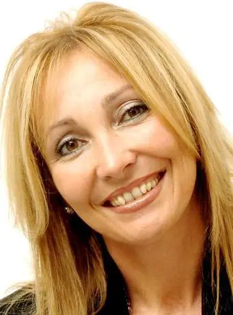 DANIELA CANEGALLO