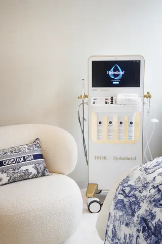 BeautyHealth lancia la versione personalizzata di Hydrafacial Syndeo in collaborazione con Dior