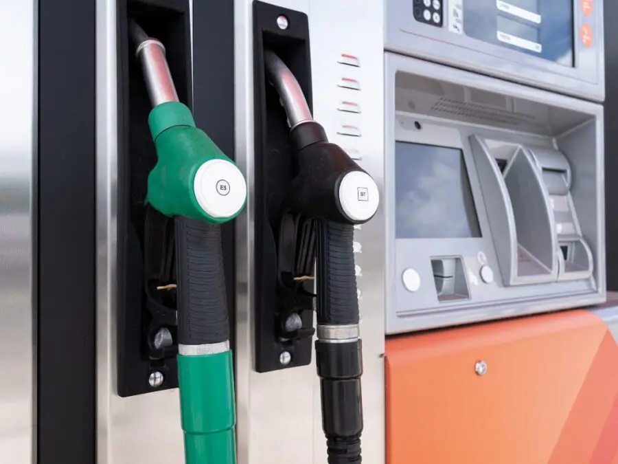 Benzina e diesel, oggi prezzi in rialzo alla pompa