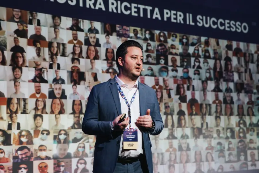 Webidoo SpA sigla un accordo con Juice SpA per la distribuzione della piattaforma Jooice
