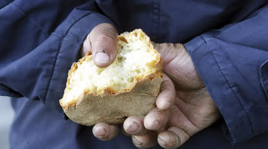 Italia, il futuro rubato: dati shock sulla povertà