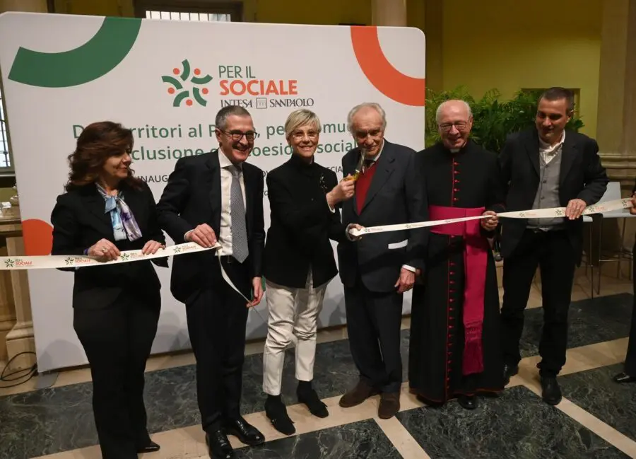 Intesa Sanpaolo per il Sociale: Brescia punto di riferimento del programma per la riduzione delle disuguaglianze
