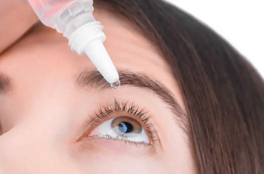 Mercato degli artificial tears: previsto un balzo del valore a 7,56 mld di dollari entro il 2031