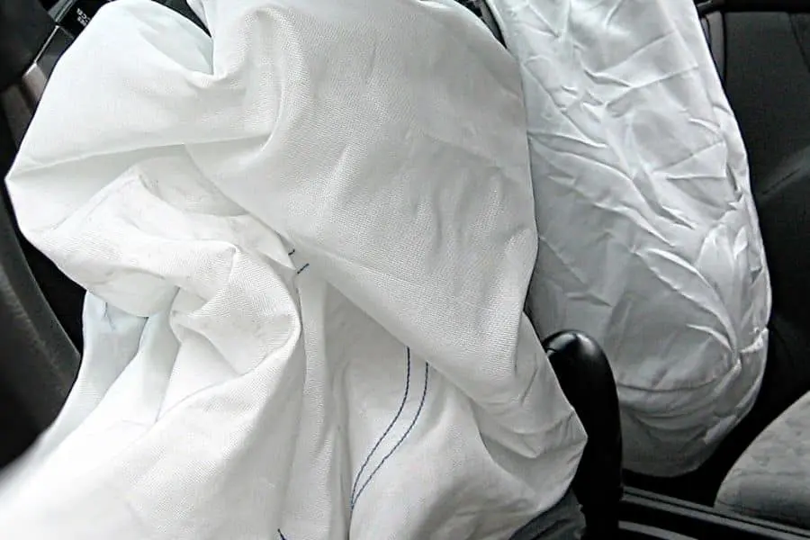 Caso Takata, Federconsumatori: ignorate le richieste dei consumatori, possibili morti per airbag difettosi