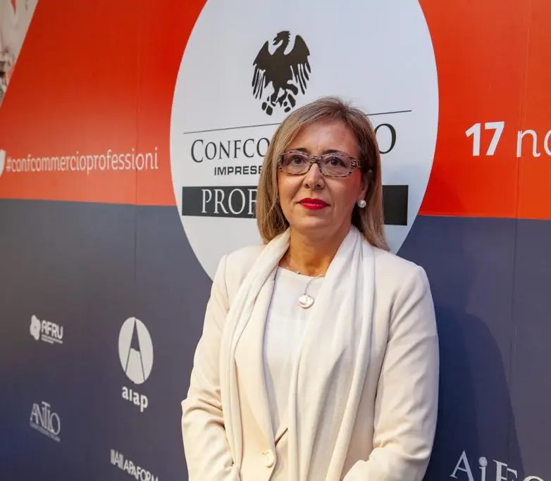 Professionisti: Posticipo IRPEF e rateizzazione in 5 mesi, Fioroni (Confcommercio Professioni): “Sostegno concreto ai professionisti, ora l’attuazione”