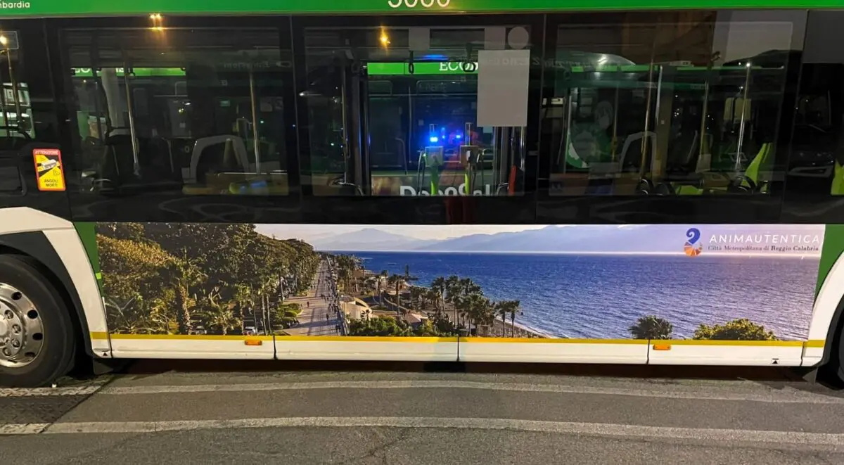 “Anima Autentica”: Reggio Calabria si promuove sui Bus di Milano, Torino e Bologna