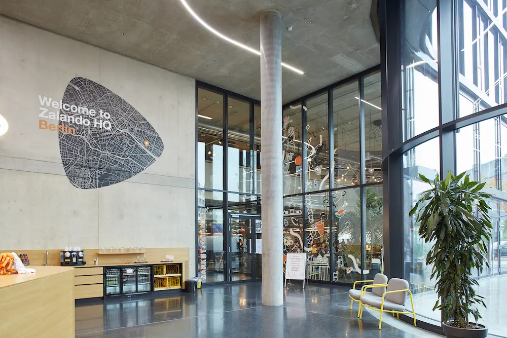 Zalando prevede una crescita accelerata nel 2025 guidata dall’ecosistema e dall’acquisizione di ABOUT YOU
