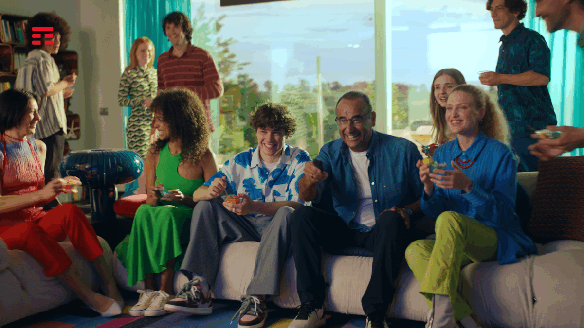 TIM rilancia l’offerta streaming: nuovi pacchetti presentati nello spot con Carlo Conti