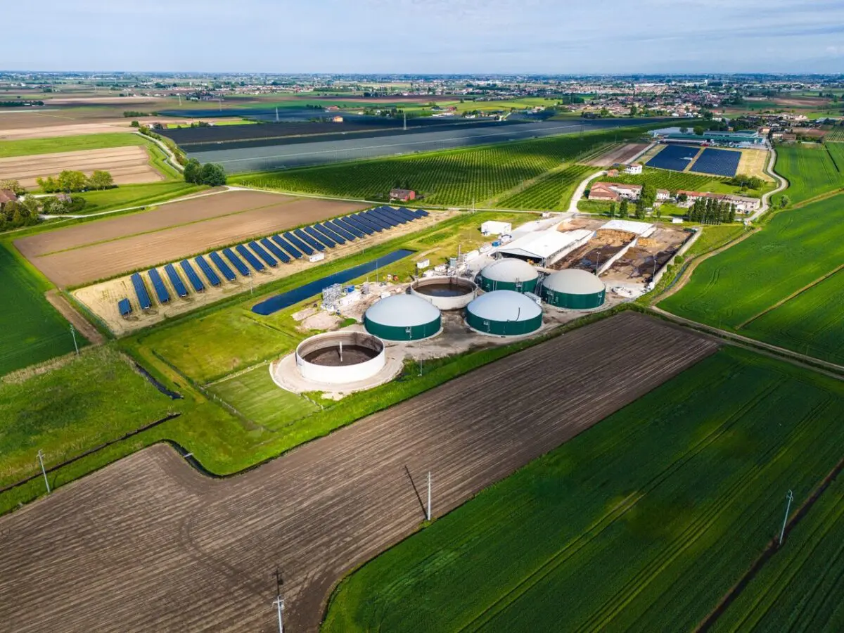Meno CO2, più energia pulita: cinque nuovi impianti di biometano grazie a Elevion Group e AB