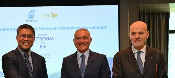 Eni e PETRONAS insieme per l’energia in Asia: nasce il colosso energetico da 3 mld di barili