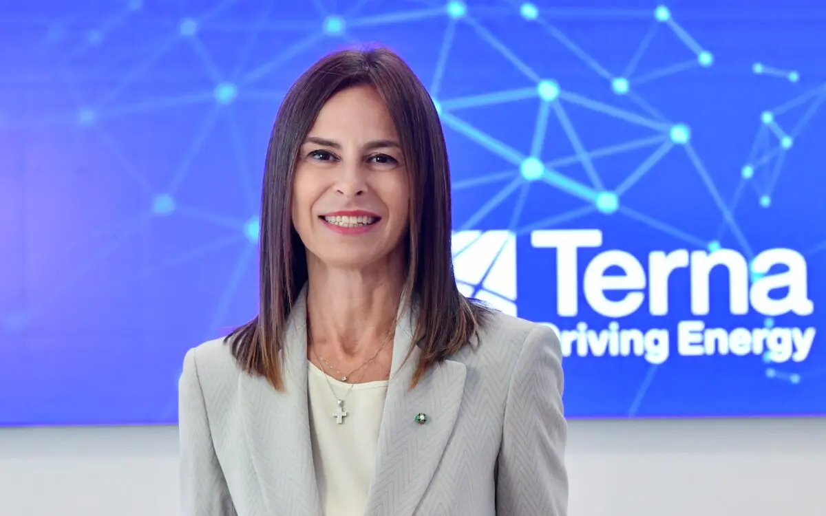 Terna rivoluziona la rete elettrica in Puglia: a Ostuni, 19 km di cavi interrati per un’energia più forte e un paesaggio più libero
