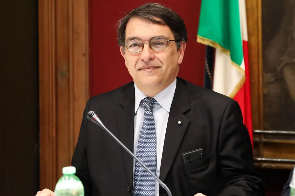 Agcom: il futuro dell’informazione è online, ma serve tutelare la qualità