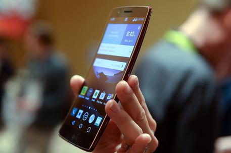 Smartphone batte pc, lo possiede 67% famiglie italiane