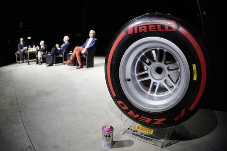 ++ Pirelli: +1,7% Borsa dopo accordo ChemChina, sopra opa ++