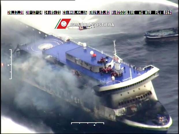 burned-ship-norman-atlantic-v3