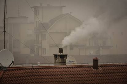 Questa immagine ha l'attributo alt vuoto; il nome del file è smog.jpg