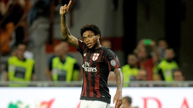 CALCIO: MILAN VINCE A FATICA, BALOTELLI ESALTA BACCA E LUIZ ADRIANO