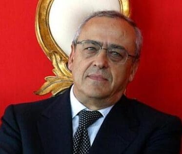 Roma, Caltagirone si prepara all’era Raggi riducendo gli investimenti in Italia. E scommette sulle Generali