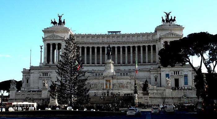 Albero Di Natale Roma 2020.Dimenticate Spelacchio Quest Anno L Albero Di Natale Di Roma Sara In Streaming La Mescolanza