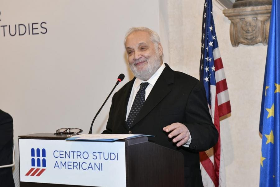 Premio Socrate Ad Agazio Loiero, Foto Di Maurizio Riccardi. Nella Foto, Cesare Lanza
