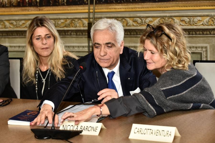 Premio Socrate A Luciano Floridi E Don Aldo Buonaiuto, Foto Di Ivan Selloni. Da Sinistra, Costanza Esclapon Con Nicola Barone E Carlotta Ventura