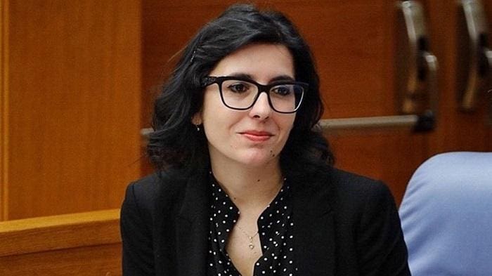 Questa immagine ha l'attributo alt vuoto; il nome del file è fabiana-dadone.jpg