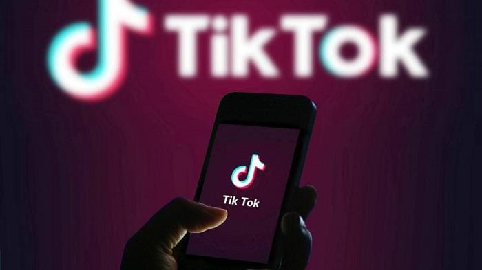 Questa immagine ha l'attributo alt vuoto; il nome del file è tik-tok.jpg