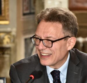 LUCIANO FLORIDI