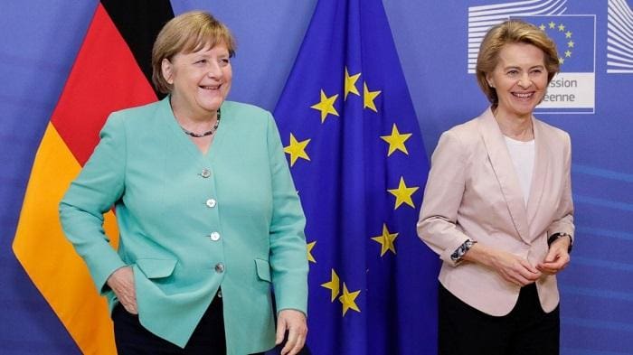 Questa immagine ha l'attributo alt vuoto; il nome del file è merkel-e-von-der-layen.jpg