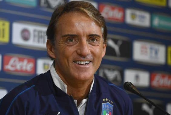 Questa immagine ha l'attributo alt vuoto; il nome del file è Roberto-Mancini.jpg