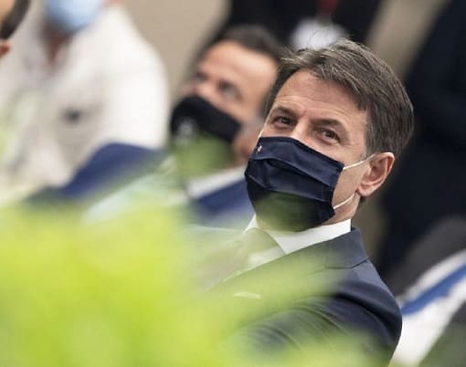 Questa immagine ha l'attributo alt vuoto; il nome del file è Giuseppe-Conte-1.jpg