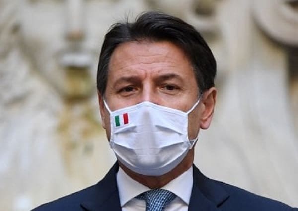 Questa immagine ha l'attributo alt vuoto; il nome del file è Giuseppe-Conte-2.jpg