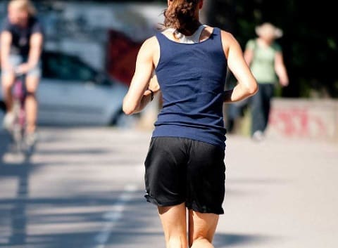 Questa immagine ha l'attributo alt vuoto; il nome del file è Jogging1.jpg