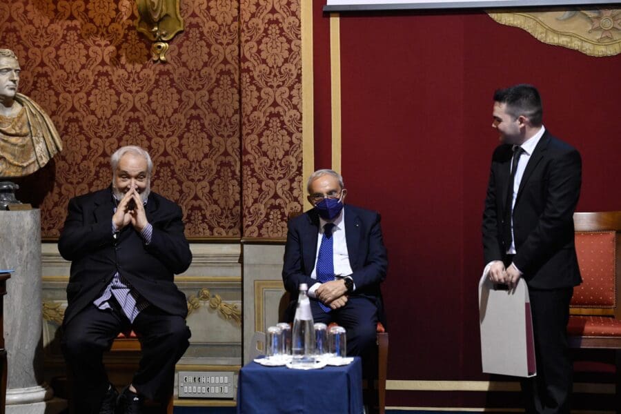 Premio Socrate 2021. Foto Di Maurizio Riccardi. Da Sinistra, Cesare Lanza Con Giuseppe Bono E Samuele Cannas