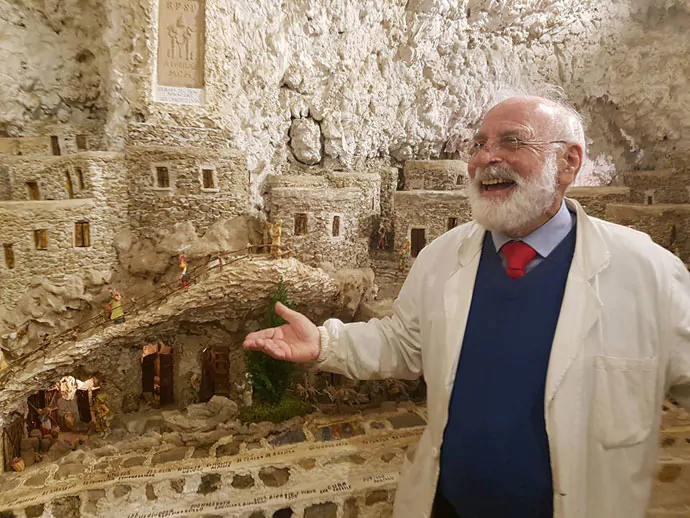 Addio a Giuseppe Ianni, geniale creatore del Presepe dei Netturbini romani