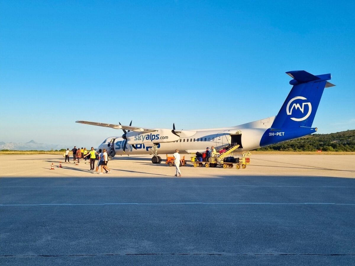 Volo Sky Alps cancellato: passeggeri bloccati a Crotone